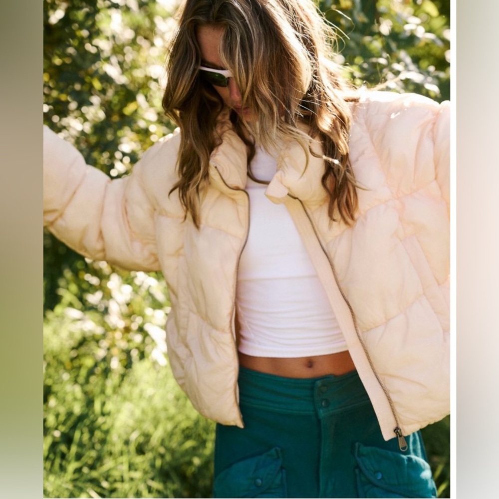 NWT Free People in a Bubble Puffer in linen - M - Picture 5 of 5